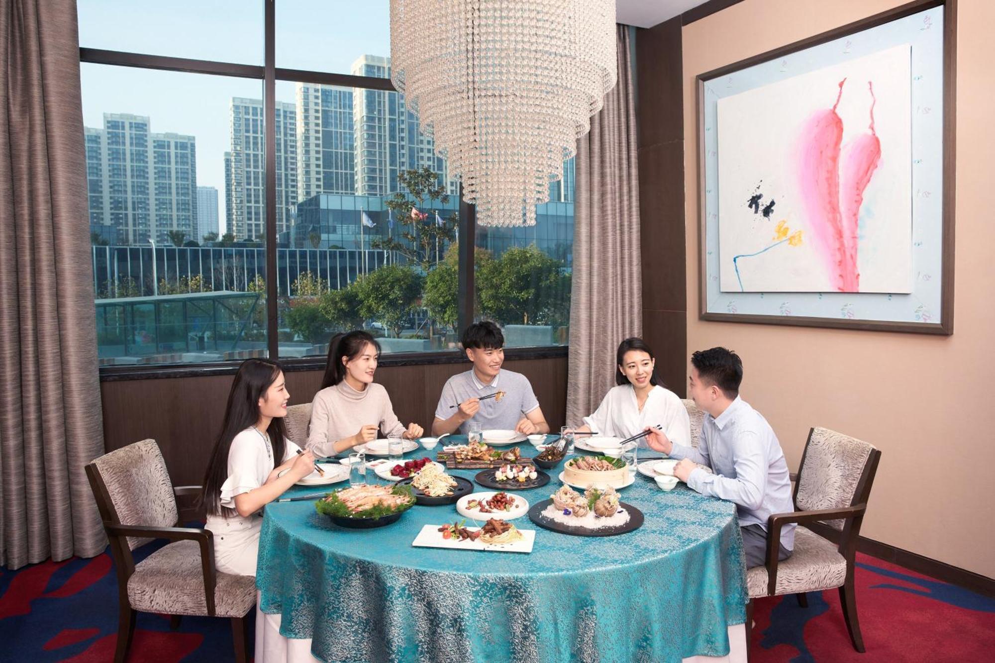 Sheraton Qingdao West Coast מראה חיצוני תמונה