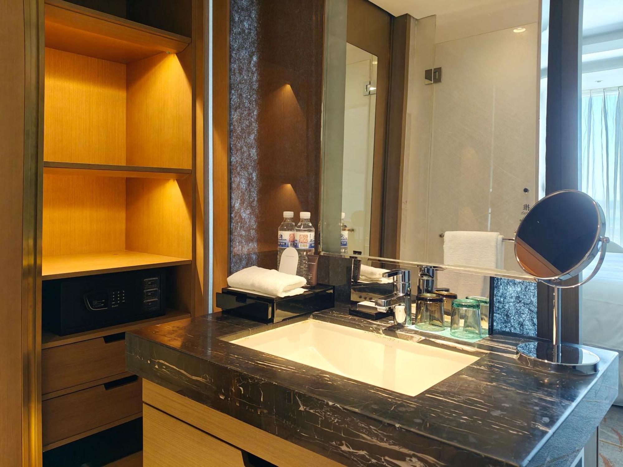 Sheraton Qingdao West Coast מראה חיצוני תמונה